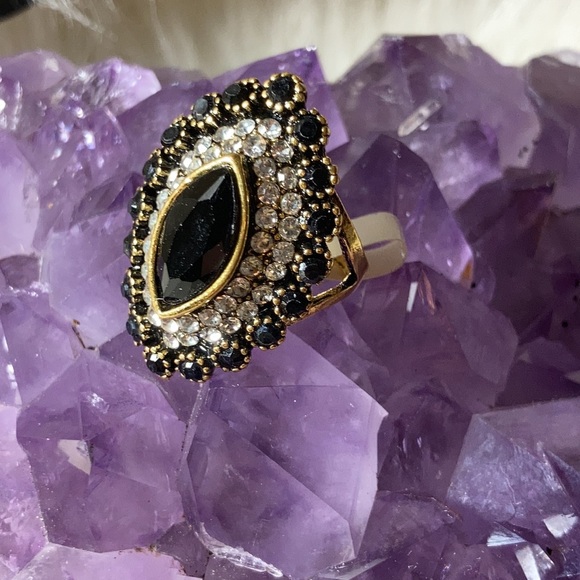 Vintage Boho Gold Filled Black Crystal ring - Picture 7 of 8